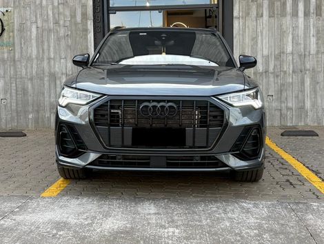 Audi Q3 Perf. Black 2.0 TFSI Tiptr. Quattro