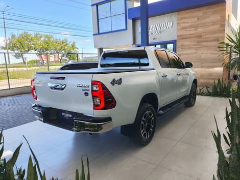 Toyota Hilux CD SRX 4x4 2.8 TDI 16V Diesel Aut.