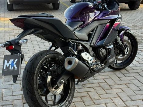 YAMAHA YZF R-3 321/ABS