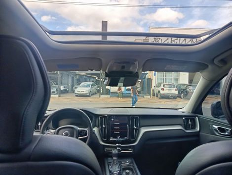 Volvo XC 60 D-5 MOMENTUM 2.0 AWD Diesel 5p