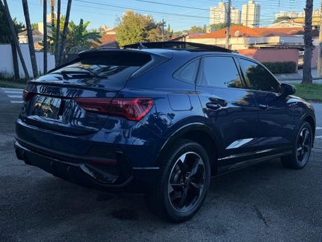 Audi Q3 SPB Perf. Black 2.0 TFSI Tipt. Quat.