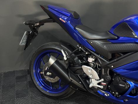YAMAHA YZF R-3 321/ABS