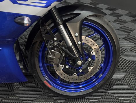 YAMAHA YZF R-3 321/ABS
