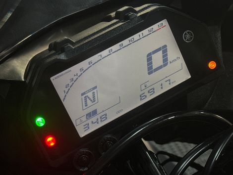 YAMAHA YZF R-3 321/ABS