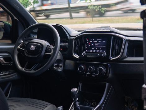 Fiat Strada Volcano 1.3 Flex 8V CD