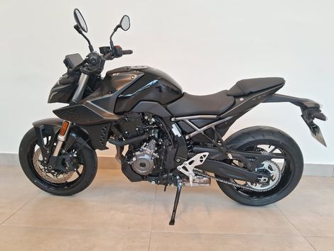 SUZUKI GSX-8S