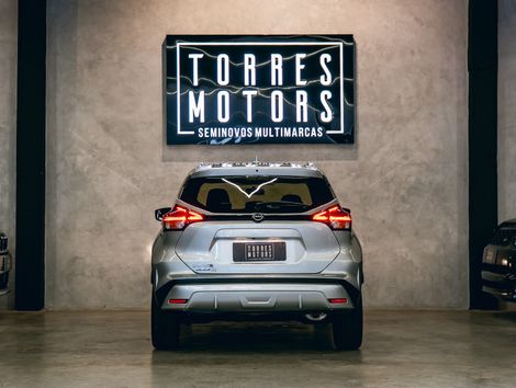 Nissan KICKS Play Sense 1.6 16V Flex Aut.