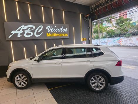 VolksWagen TIGUAN Allspac Comf 250 TSI 1.4 Flex