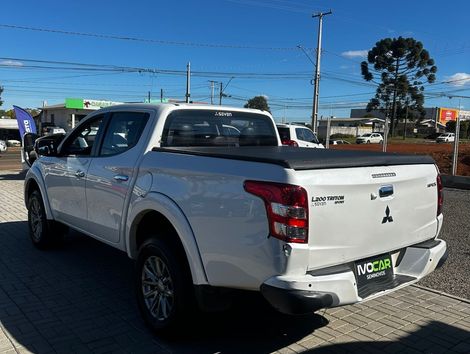 Mitsubishi L200 Triton Hpe S 2.4 Cd Dies Automático - foto 10
