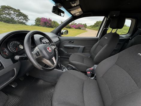 Fiat Strada Freedom 1.4 Flex 8V CD
