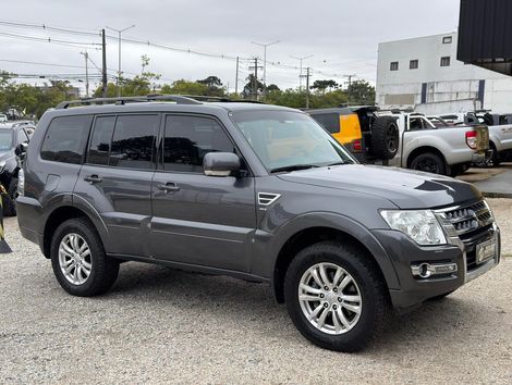 Mitsubishi Pajero HPE Full 3.2 4x4 T.I.Dies. 5p Aut