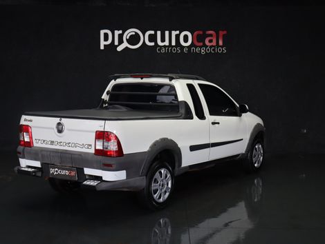 Fiat Strada Trekking 1.6 16V Flex CE