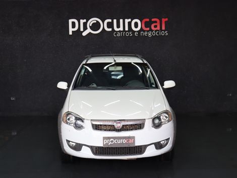 Fiat Strada Trekking 1.6 16V Flex CE