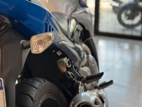 SUZUKI INAZUMA 250cc
