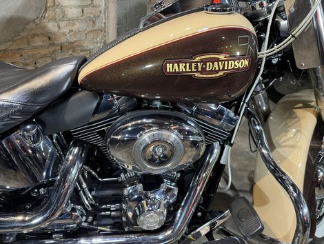 Harley SOFTAIL DELUXE  FLSTN