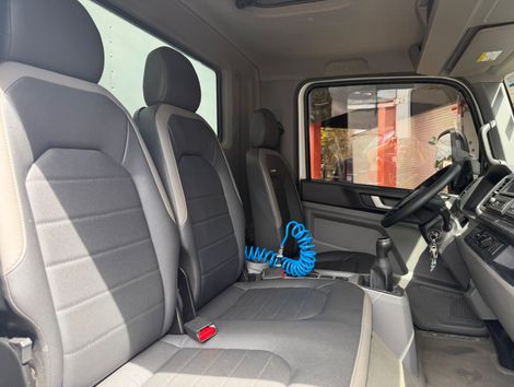 VOLKSWAGEN 11-180 Delivery 4x2 2p (diesel)(E6)