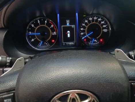 Toyota Hilux SW4 SRX 4x4 2.8 TDI 16V Dies. Aut.