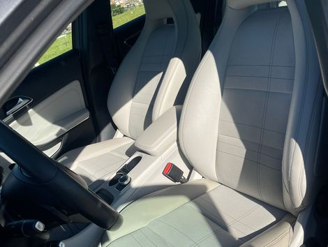 Mercedes GLA 200 Vision 1.6/1.6 TB 16V Flex Aut.