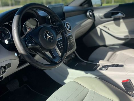 Mercedes GLA 200 Vision 1.6/1.6 TB 16V Flex Aut.