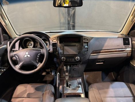 Mitsubishi Pajero HPE Full 3.2 4x4 T.I.Dies. 5p Aut