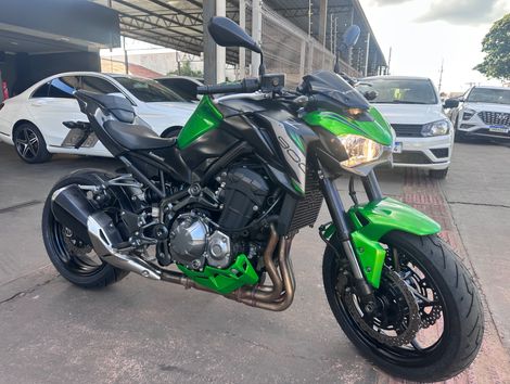 KAWASAKI Z900