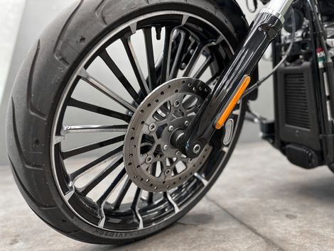 Harley BREAKOUT FXBR