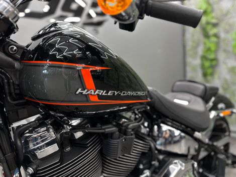 Harley BREAKOUT FXBR