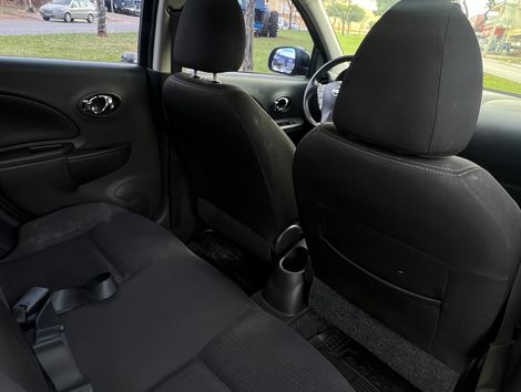 Nissan MARCH SL 1.6 16V Flex Fuel 5p