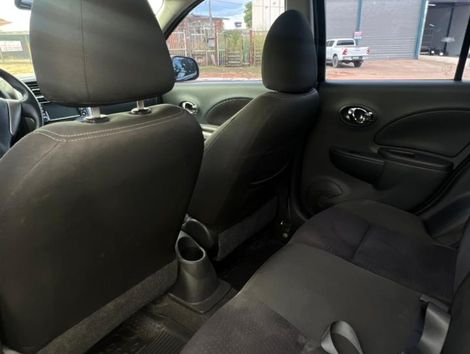 Nissan MARCH SL 1.6 16V Flex Fuel 5p