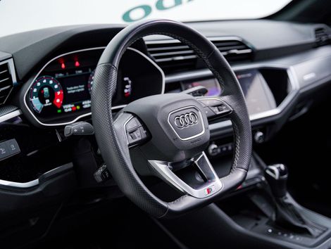 Audi Q3 Perf. Black.Plus 2.0 TFSI Tip. Quat.