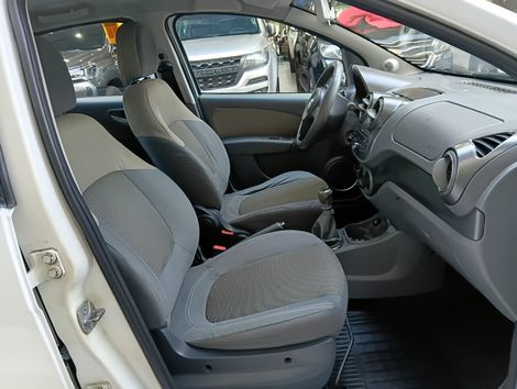 Fiat Palio ESSENCE 1.6 Flex 16V 5p