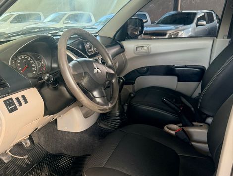 Mitsubishi L200 Triton GLX 3.2 CD TB Int.Diesel Mec