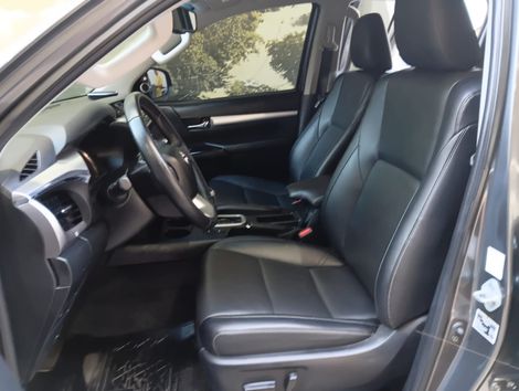 Toyota Hilux CD SRX 4x4 2.8 TDI 16V Diesel Aut.