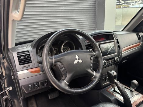 Mitsubishi Pajero HPE Full 3.8 V6 250cv 3p Aut.