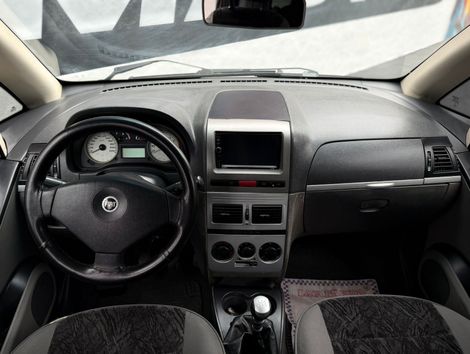 Fiat Idea HLX 1.8 mpi Flex 8V 5p