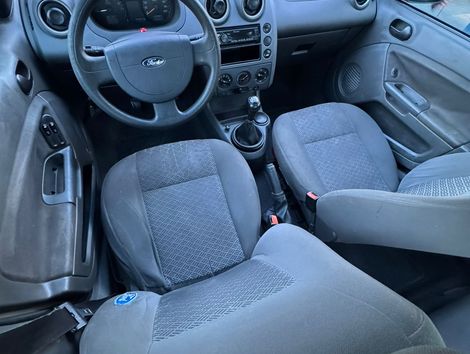 Ford Fiesta Sedan 1.0 8V Flex 4p