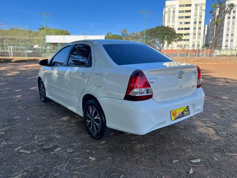 Toyota ETIOS PLATINUM Sed. 1.5 Flex 16V 4p Aut.