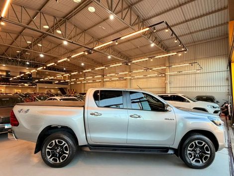 Toyota Hilux CD SRV 4x4 2.8 TDI Diesel Aut.