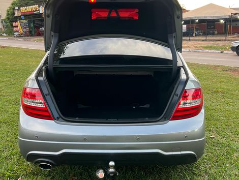 Mercedes C-180 CGI Sport 1.6 TB 16V 156cv Aut.