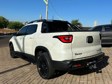 Fiat Toro Volcano 1.3 T270 4x2 Flex Aut.