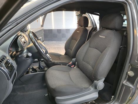Fiat Strada Freedom 1.4 Flex 8V CD