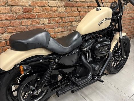 Harley XL 883N IRON