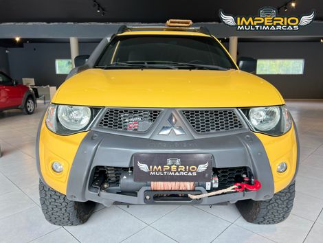 Mitsubishi L200 Triton Savana 3.2 CD TBI Dies. Mec.