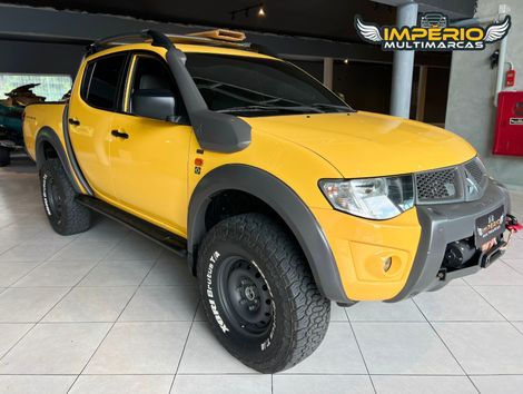 Mitsubishi L200 Triton Savana 3.2 CD TBI Dies. Mec.