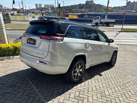 Jeep Commander Overland T270 1.3 TB Flex Aut.