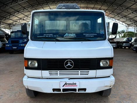 MERCEDES-BENZ 710/ 710 Plus 2p (diesel)
