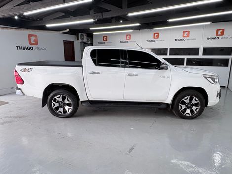Toyota Hilux CD SRX 4x4 2.8 TDI 16V Diesel Aut.