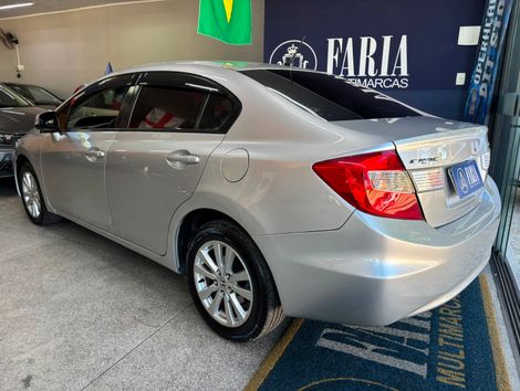 Honda Civic Sedan LXS 1.8/1.8 Flex 16V Aut. 4p