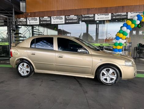 Chevrolet Astra 2.0 8V/ CD 2.0 8V Hatchback 5p Mec