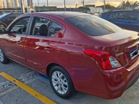 Nissan VERSA SV 1.6 16V FlexStart 4p Mec.